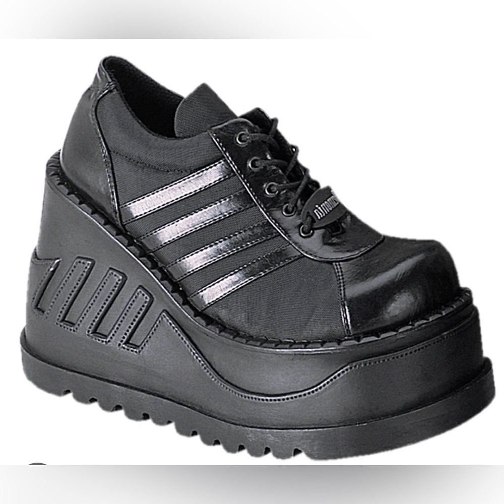 Brand new Demomia platforms STOMP 08